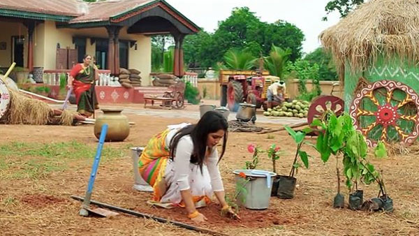 పూజకు సమయానికి రావాలని..