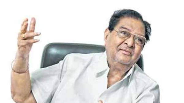 బయటకు రానియ్య లేదు