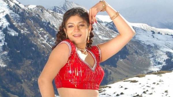  ప్రియాదత్ పాత్రలో