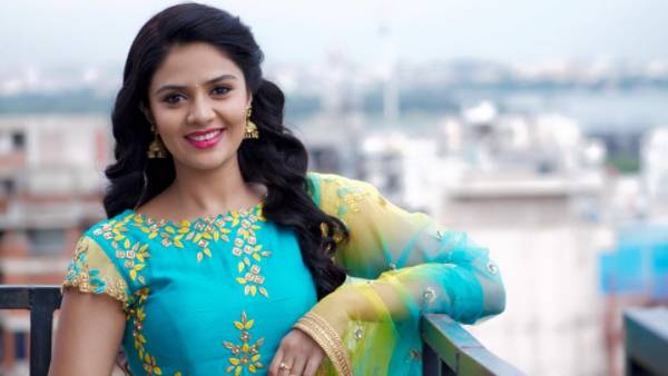  స్టార్ యాంకర్