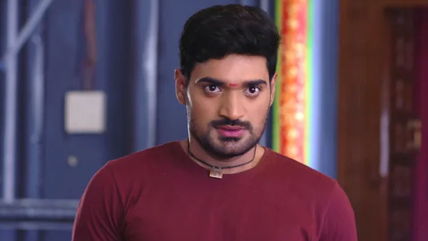  కొడుకుతో చెబుతూ