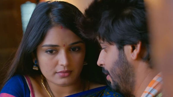 జానకి నడుముపై రామ రొమాన్స్