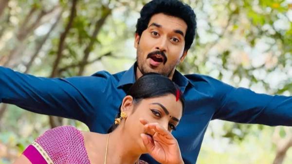 సెల్ఫీ దిగుతూ మోనిత ఓవరాక్షన్