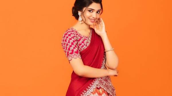 ఫ్యాషన్ దుస్తులతో హంగామా