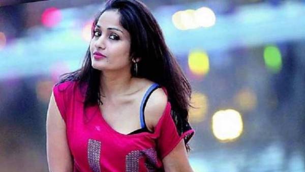  నేను కూడా పెడతా కేసు