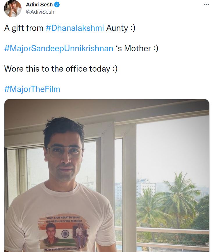  Major Sandeep Unnikrishnan Mother Send Special Gift to Adivi Sesh
