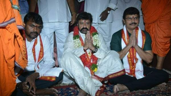 కనకదుర్గ అమ్మవారి ఆశీస్సులతో