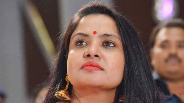 నాగిని డ్యాన్స్ స్టెప్పులు