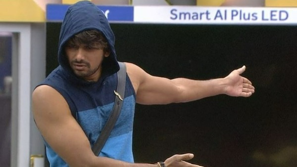 వెక్కిరిస్తే నేను ఊరుకోను 