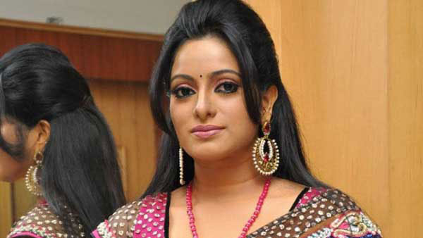 పుష్పపై ట్రోల్స్