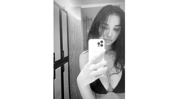 అందాల విందు చేస్తోన్న భామ