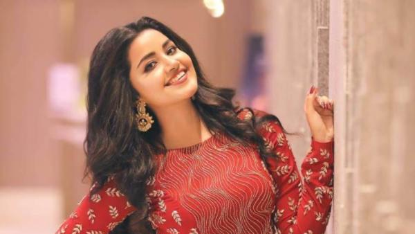 మొదటి లిప్ లాక్ సీన్..