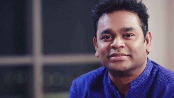 సంగీత వాయిద్యాలతో బాల్యం