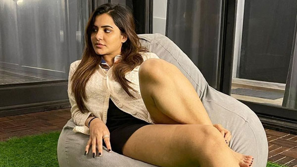 అక్కడ మాత్రం బ్యూటీ హల్చల్