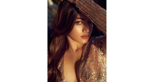 గ్లామర్ ట్రీట్‌లో డోసు పెంచిన శ్రీవల్లి