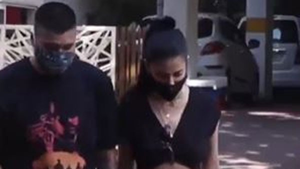 పెళ్లి కాకున్నా జంటగానే ఉంటూ