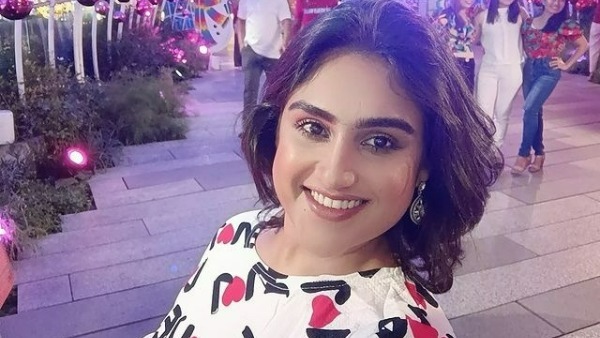 వనితా విజయ్ కుమార్, అభిరామితోపాటు