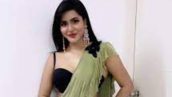 అందాల విందు చేస్తోన్న బ్యూటీ