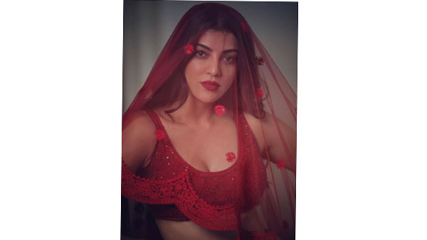 హాట్ ఫొటోలతో రచ్చ చేసింది