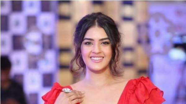 ముంబైలో పుట్టి పెరిగి