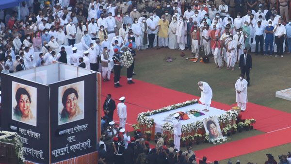 బయటకు రావడమే మానేసి