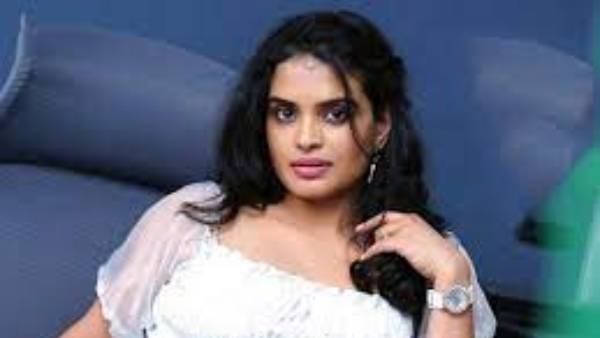 బోల్డ్ కంటెంట్ పేరుతో