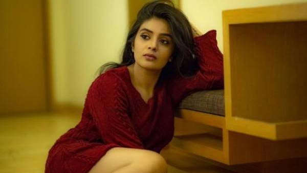 చేతి నిండా సినిమాలతో బిజీ