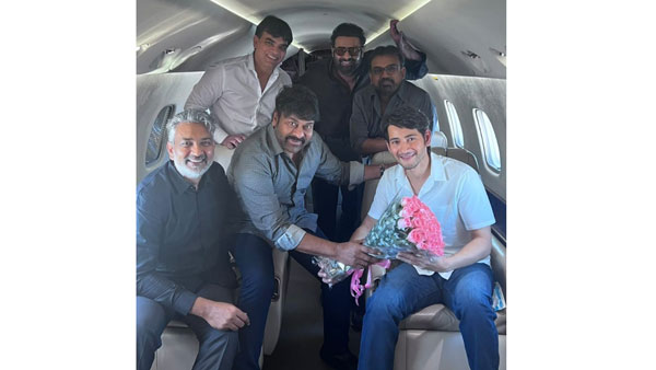 ప్రత్యేక విమానంలో చిరు, ప్రభాస్, మహేష్