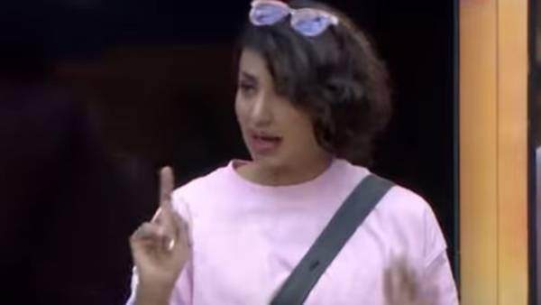 మోనాల్ తో ఉన్న సంబంధం