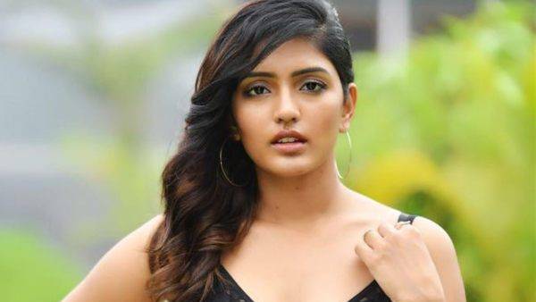 అలా ప్రయాణాన్ని మొదలెట్టింది