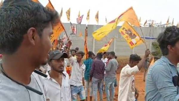 జనసేన జెండాను తీసేసి..