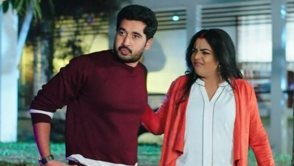 డీజే టిల్లు, పైసా వసూల్ పాటలకు చిందులు