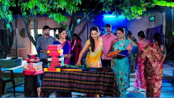  చీరలు కొనుక్కురా అంటూ మోనిత