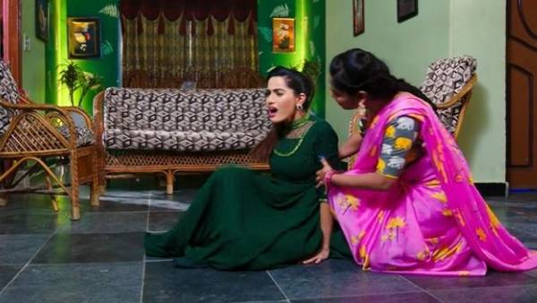 ఆనంద్ దత్తత అంటూ మోనితకు షాక్