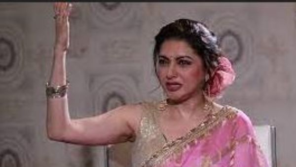 ప్రభాస్ పక్కన యంగ్ మదర్‌గా