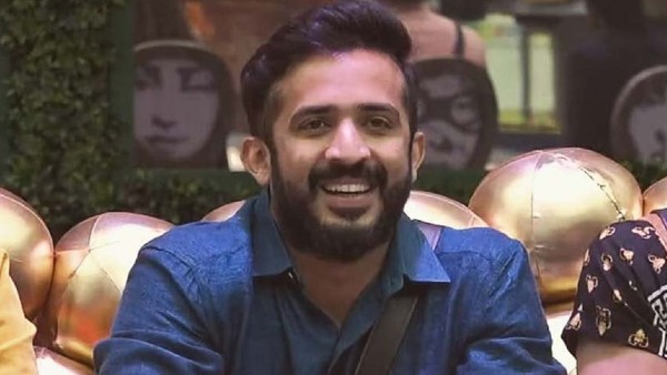 బిగ్ బాస్ బజ్ హోస్టుగా రవి