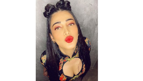 హాట్ ఫొటోలను షేర్ చేసింది