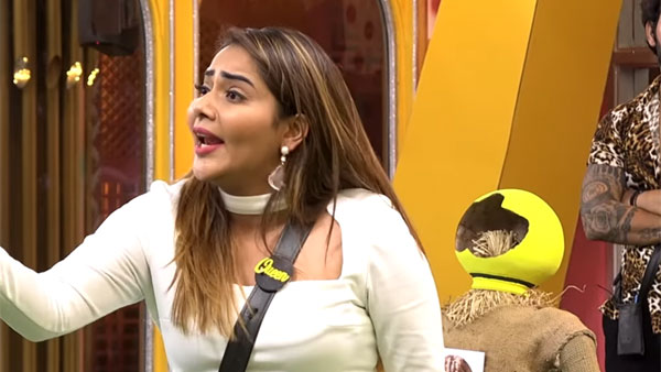 ఆ ముగ్గురిలో ఇద్దరు అవుట్