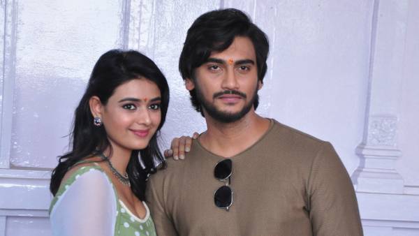 Praveen Sattaru claps