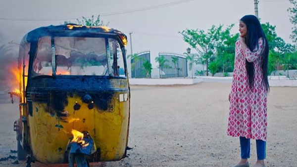 నీ బతుకెంత అంటూ...