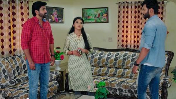  హిమ, సౌందర్య ఎమోషనల్‌గా