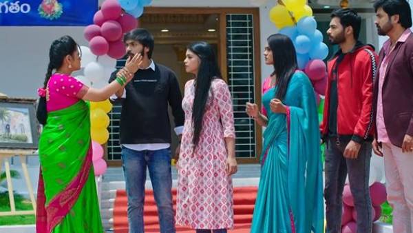 నీవు నీతులు చెబుతావా అంటూ స్వప్న