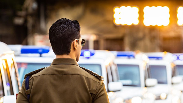 ఢిల్లీ పోలీస్ ఫోర్స్ నేపథ్యంగా