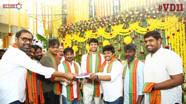 హరీష్ శంకర్, బుచ్చిబాబు చేతుల మీదుగా