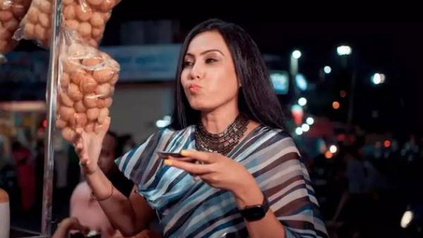 మైమరచిపోయి..