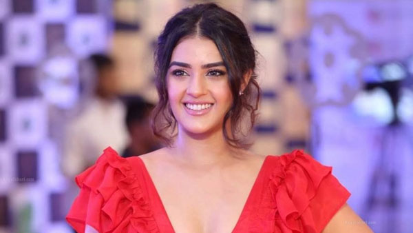 ప్యాంట్ వేసుకోకుండా ఆ పనిలో టాలీవుడ్ హీరోయిన్.. అందాల భామ యవ్వారం మూములుగా లేదుగా!