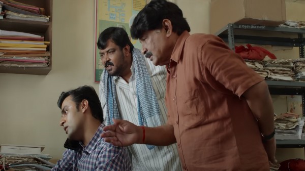 సిరీస్ లో ట్విస్టులు