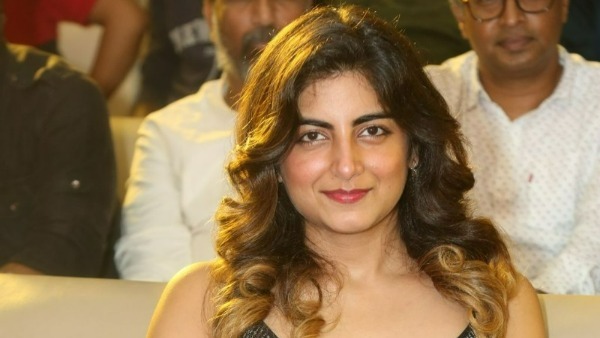 ఓల్డ్ హీరో పక్కన యంగ్ హీరోయిన్లు అంటూ 