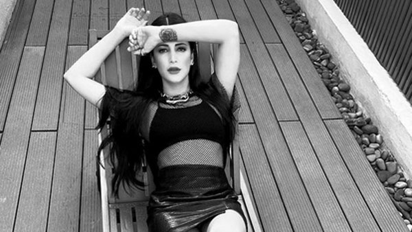  అక్కడ శృతి యమ యాక్టివ్‌గా