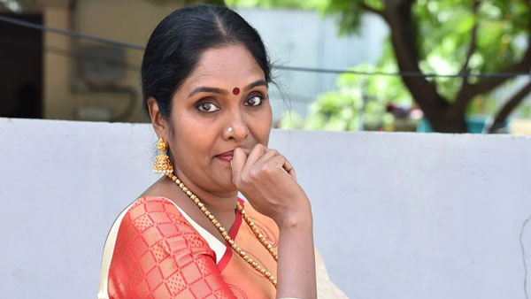 అమితాబ్ బచ్చన్ ఫ్యాన్ పాత్రలో